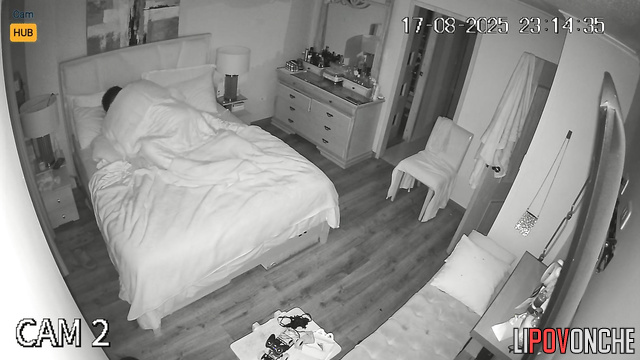 Husband fucked his wife on the chair in the night, look