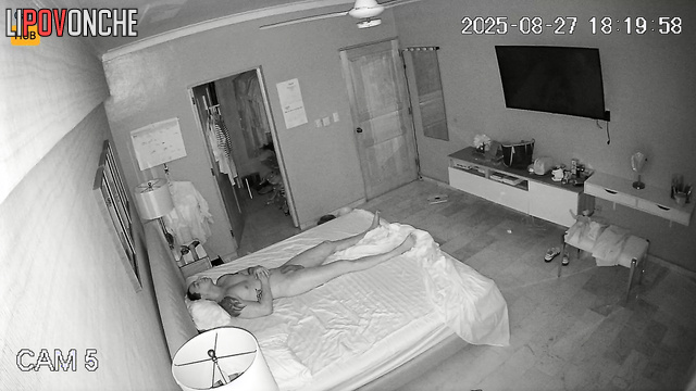 Boyfriend and girlfriend were blind to the fact their sex was monitored