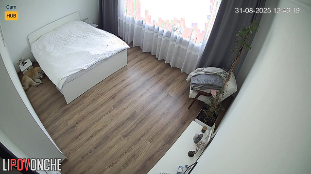 A bored Ukrainian woman was seduced by her husband's naked body