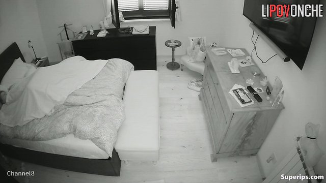 She wanted sex but just made blowjob, hidden camera