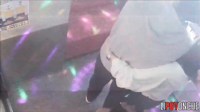 Girlfriend made her boyfriend handjob at a karaoke bar