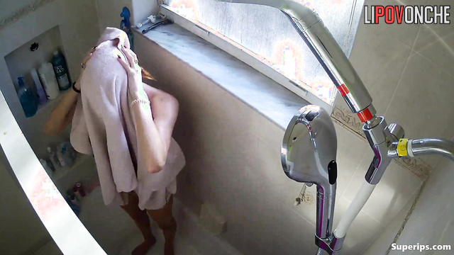 Babe washed her hot lustful body and did not suspect she was being watched