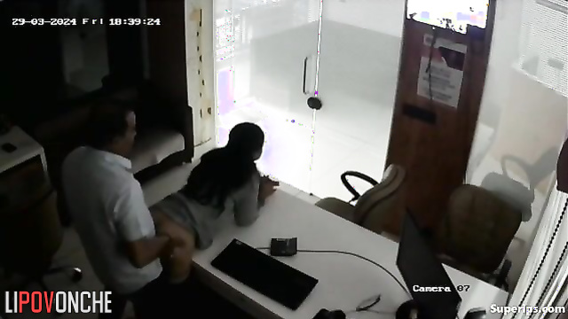 Boss fucking his secretary on the office table live