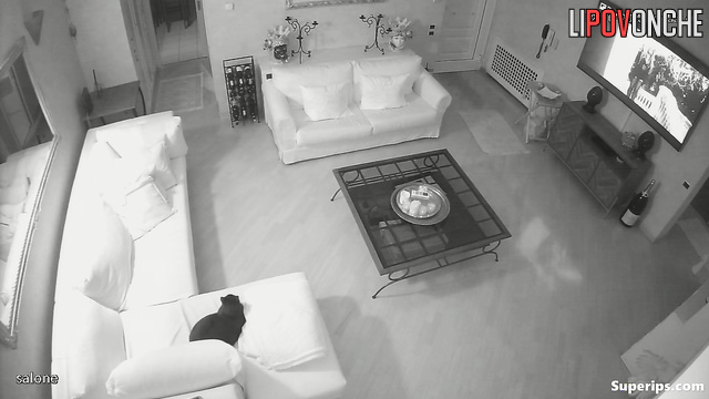 Her young lover came to her as soon as her husband left the door