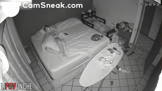 Lady nerd masturbating in the presence of her fluffy friends