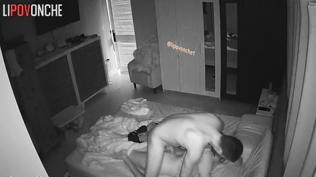 Chubby lady made him a blowjob (sudden night scene)