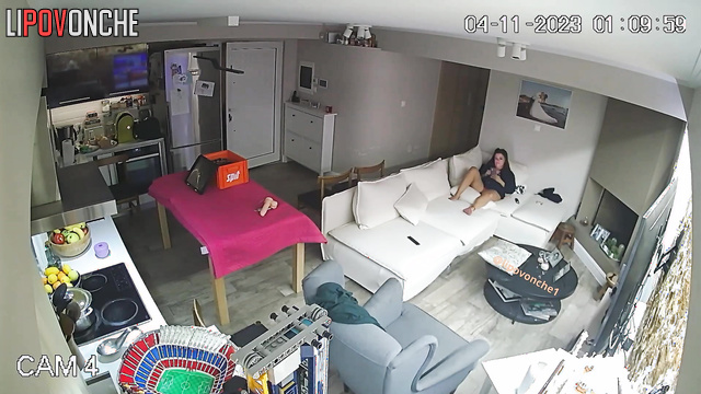 She made him a blowjob after he made her a an amazing massage