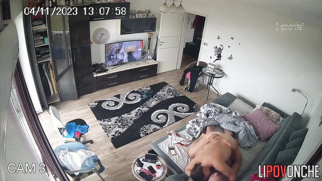 Gray-haired man was distracted from watching TV with a blowjob