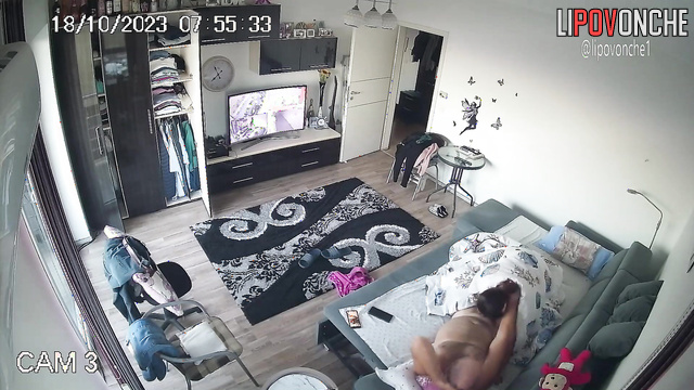 Man fucked a milf with big tits right in his living room