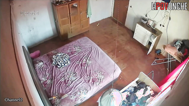 Guy fucking babe with huge boobs and ass (hidden cam)
