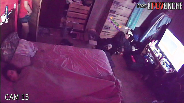 Guy licking clit of his sleeping girlfriend under the blanket