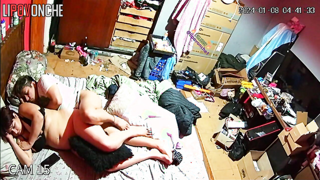Couple ate in bed and fucked in a dirty room on the bed