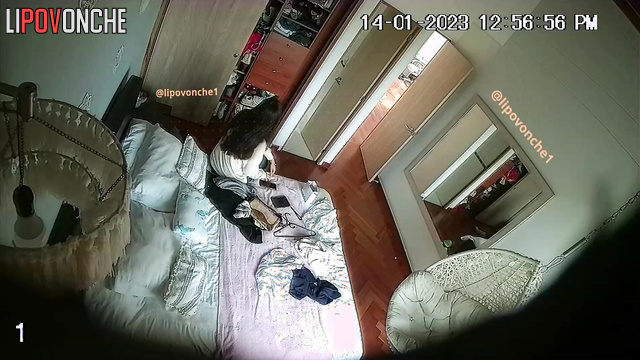 He loves watching how she dresses (bedroom video)