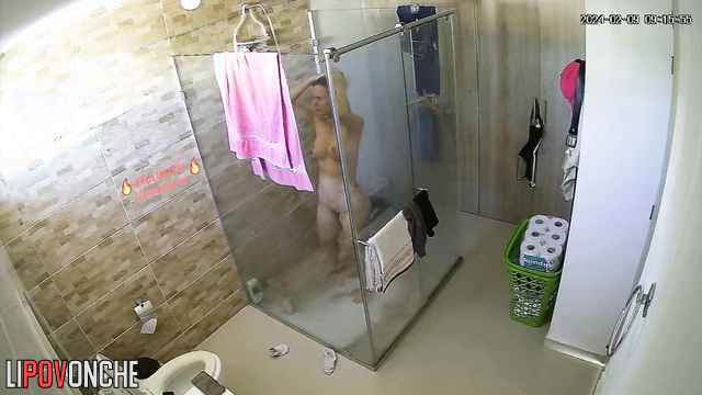 Morning routine with pretty naked brunette (watch it)