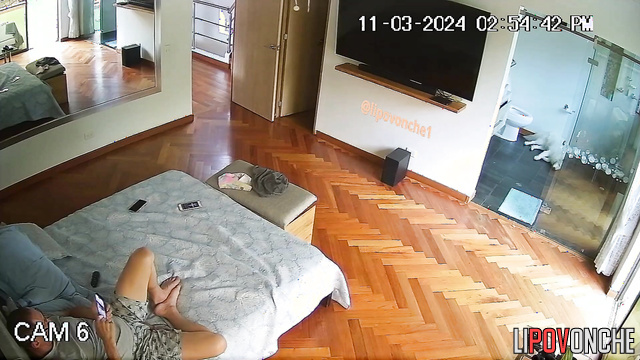 Guy fucked her right after she cumed from cunnilingus