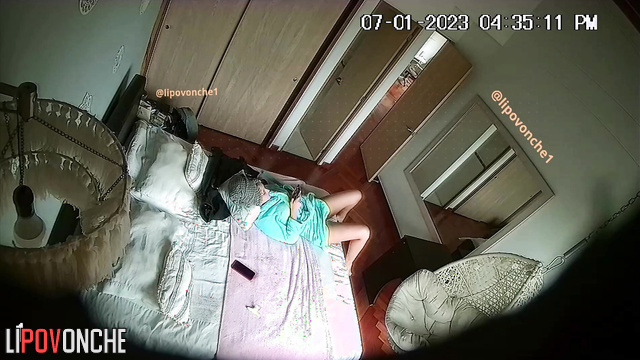 Babe masturbating after perfect cunnilingus her lover