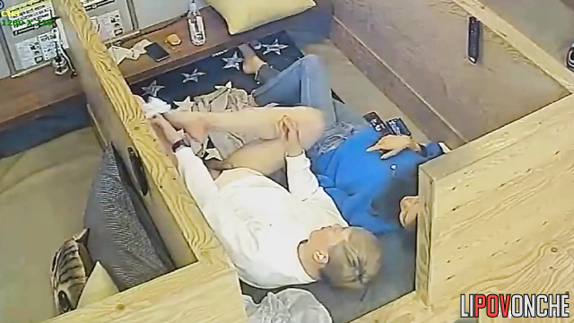 Asian couple had sex and then watched TV / hidden video