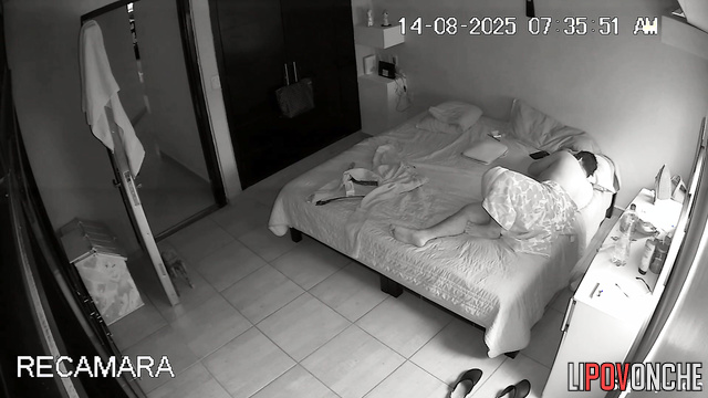 A cunning, curvy wife wakes her sleepy husband with a deep blowjob