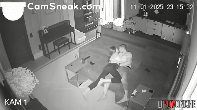 A pretty girl made her new boyfriend take out his big erect cock