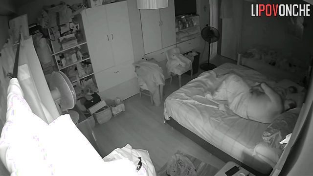 Babe saddled her big and sexy bear, hidden camera