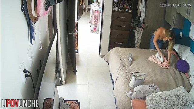 After a steamy dance, the sexy beauty bares her alluring tits