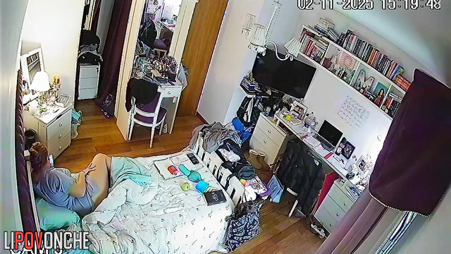 A girl  made sure everyone had left the house, then started masturbating