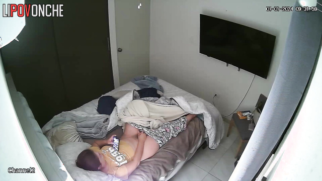 Babe wants to cum immediately, she can't stop, look