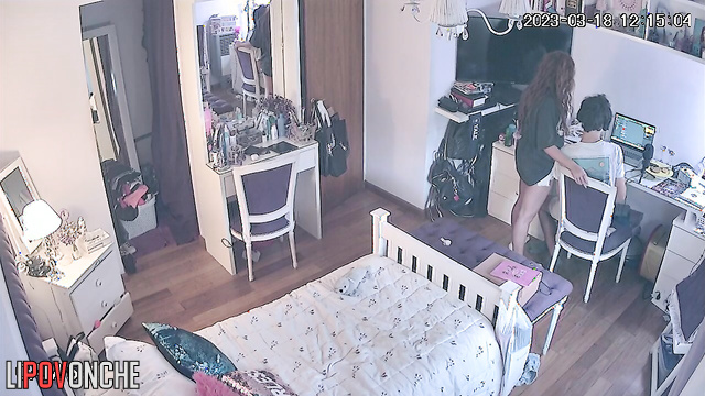 Boyfriend climbed into her panties, it was so sweet