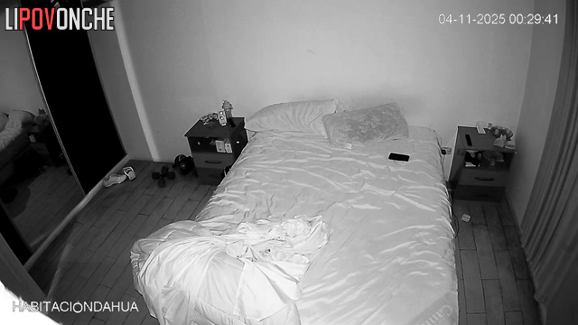 Babe lay there and did nothing while he fucked her