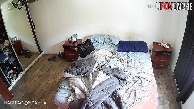 They like to feel each other every day - hidden cam