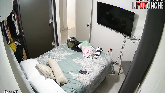 Beauty recorded her masturbation on the phone, look