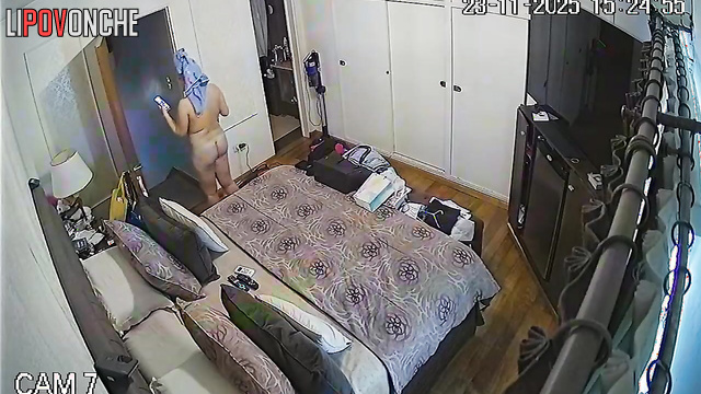 She have just finished shower routine and lays all fresh and nude on the bed