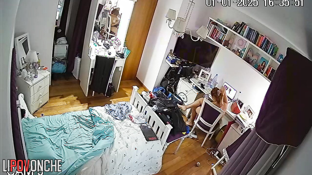Redhead girl forgot to turn off camera and she walked naked all day