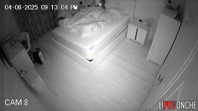 She couldn't hold her desire and started caressing her pussy in bed