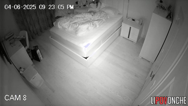 She couldn't hold her desire and started caressing her pussy in bed