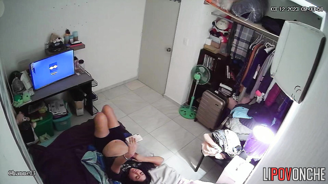 Juicy Latina shows her boobs while talking to her boyfriend (sex video call)