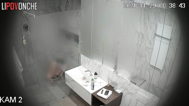 Girl shaved her pussy in the shower (she looks very sexy naked)