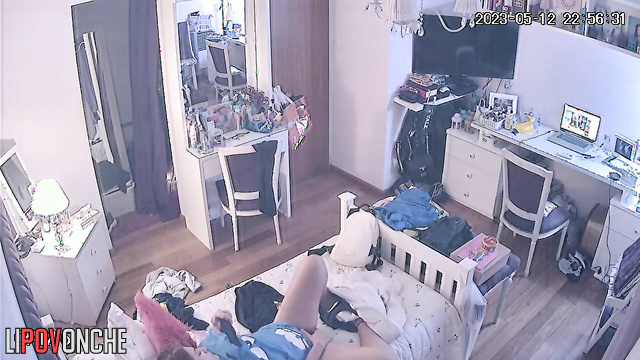 The young beauty took a brief break from relaxing to play with her hairy pussy