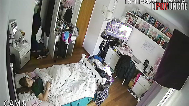 The redheaded cutie woke up and decided to play with her hot pussy for a bit