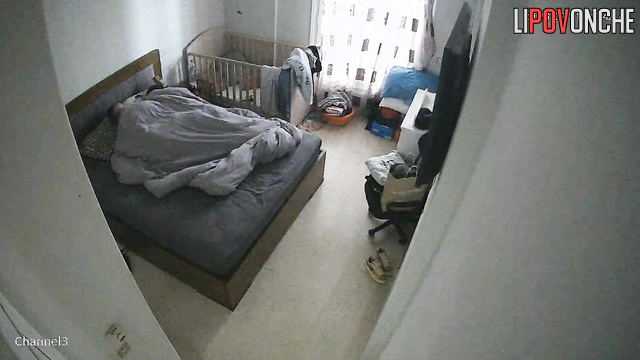 The horny wife woke up and treated her aroused husband to a steamy sex marathon