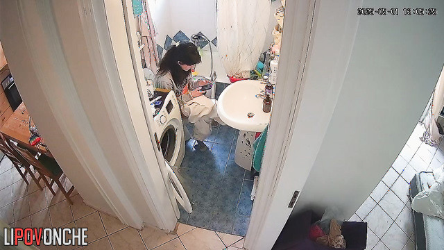 A cute brunette called her lover while sitting on the toilet with her bare bottom