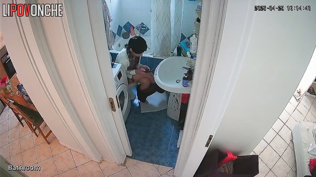 Before going for a walk, a girl washed her butt right on the toilet