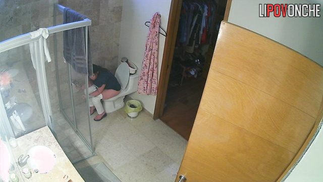 The woman wiped her delicate pussy with a napkin after peeing