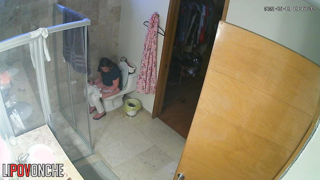 The woman wiped her delicate pussy with a napkin after peeing