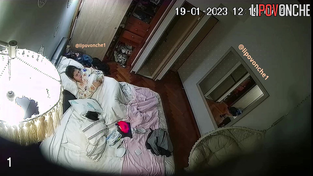 Her evening was no longer boring (hidden camera)