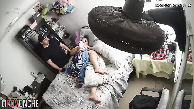 Gray-haired guy fucking a chubby whore (hidden cam)