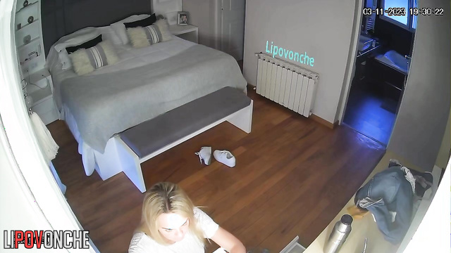 Pretty blonde dressing live (hidden cam in her bedroom)