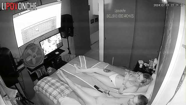 Couple watching porn and doesn't satisfy each other