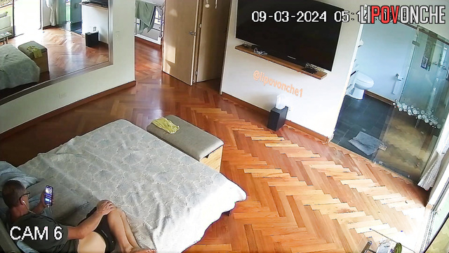 Cute stepdaughter gave a luxurious blowjob to her elderly stepfather