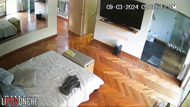 Cute stepdaughter gave a luxurious blowjob to her elderly stepfather